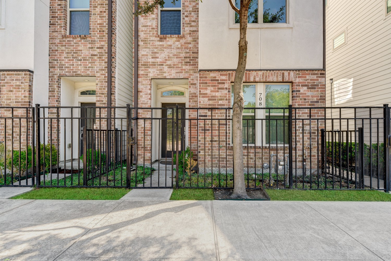 708 Clark Street Property Photo 2