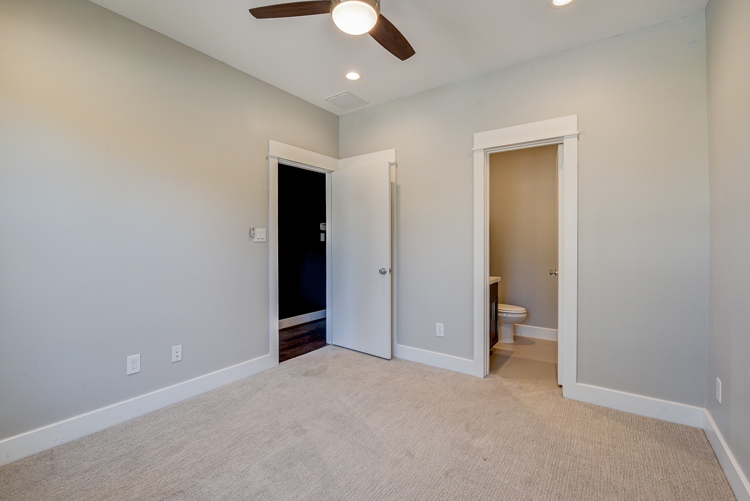 708 Clark Street Property Photo 5