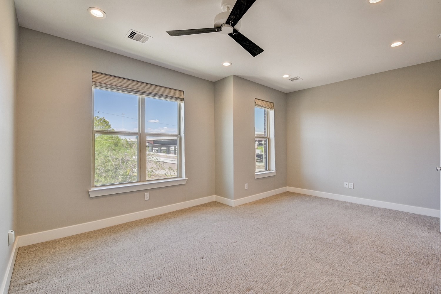 708 Clark Street Property Photo 21