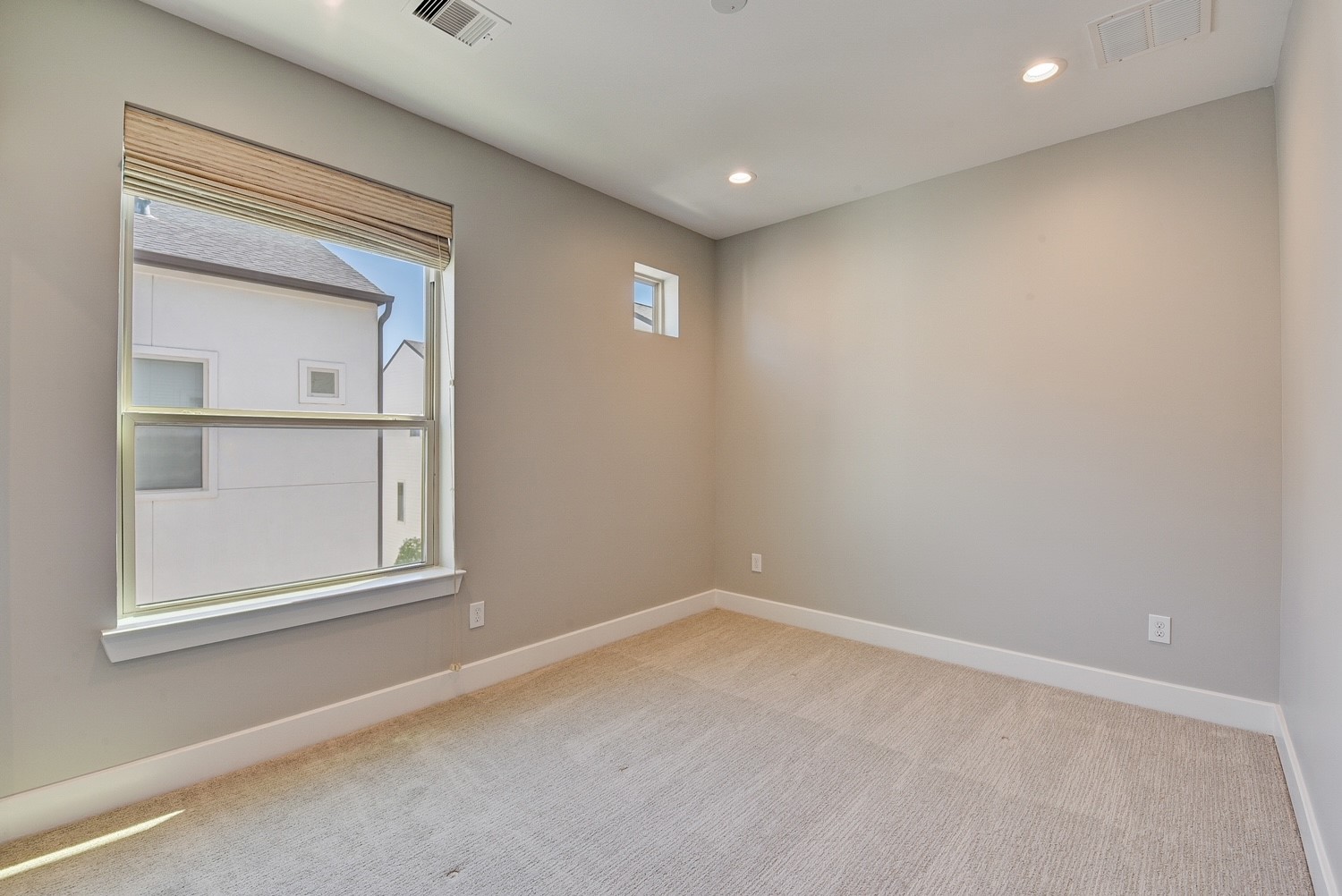 708 Clark Street Property Photo 28