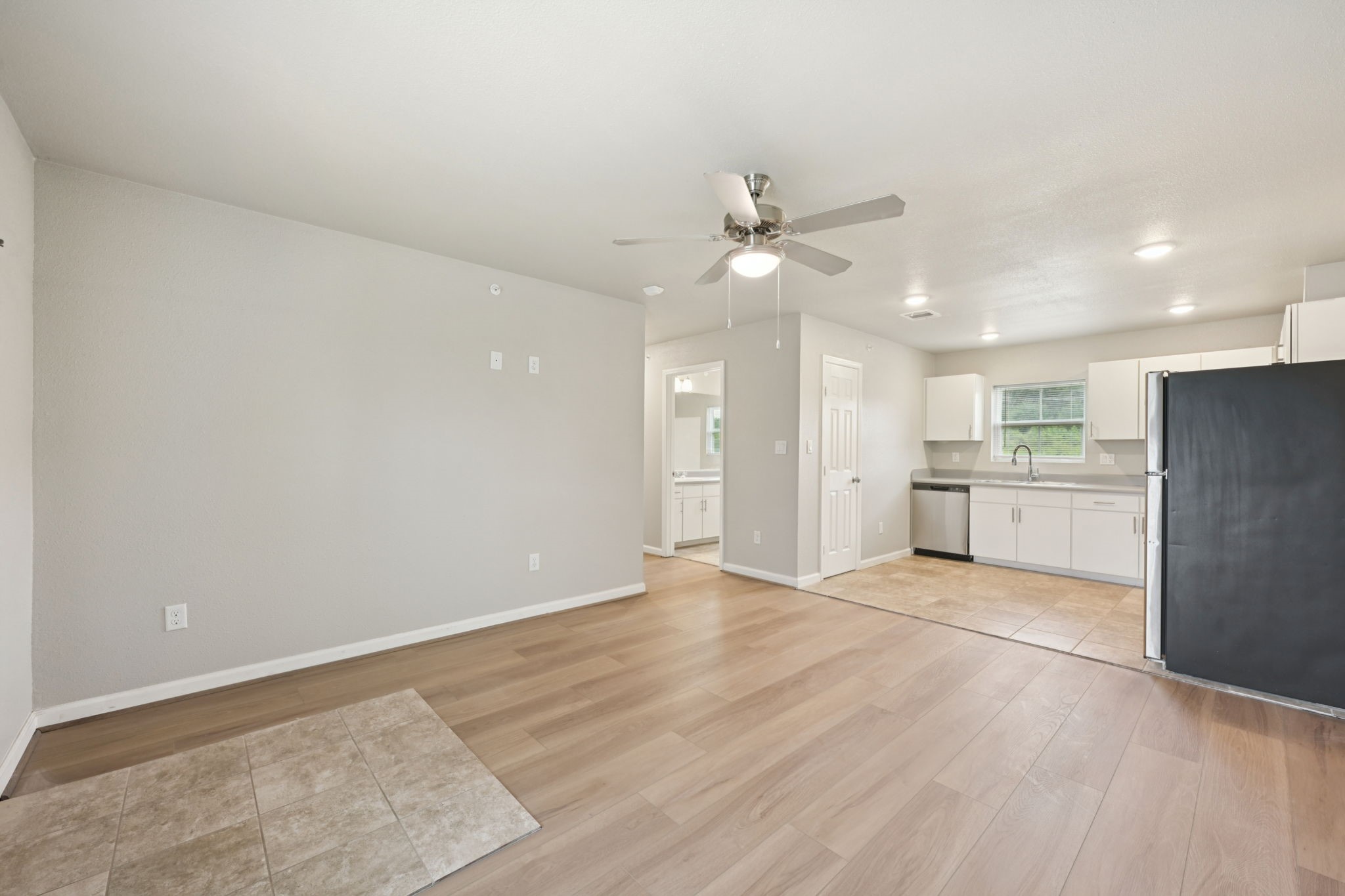 278 Plez Morgan Drive B Property Photo 4