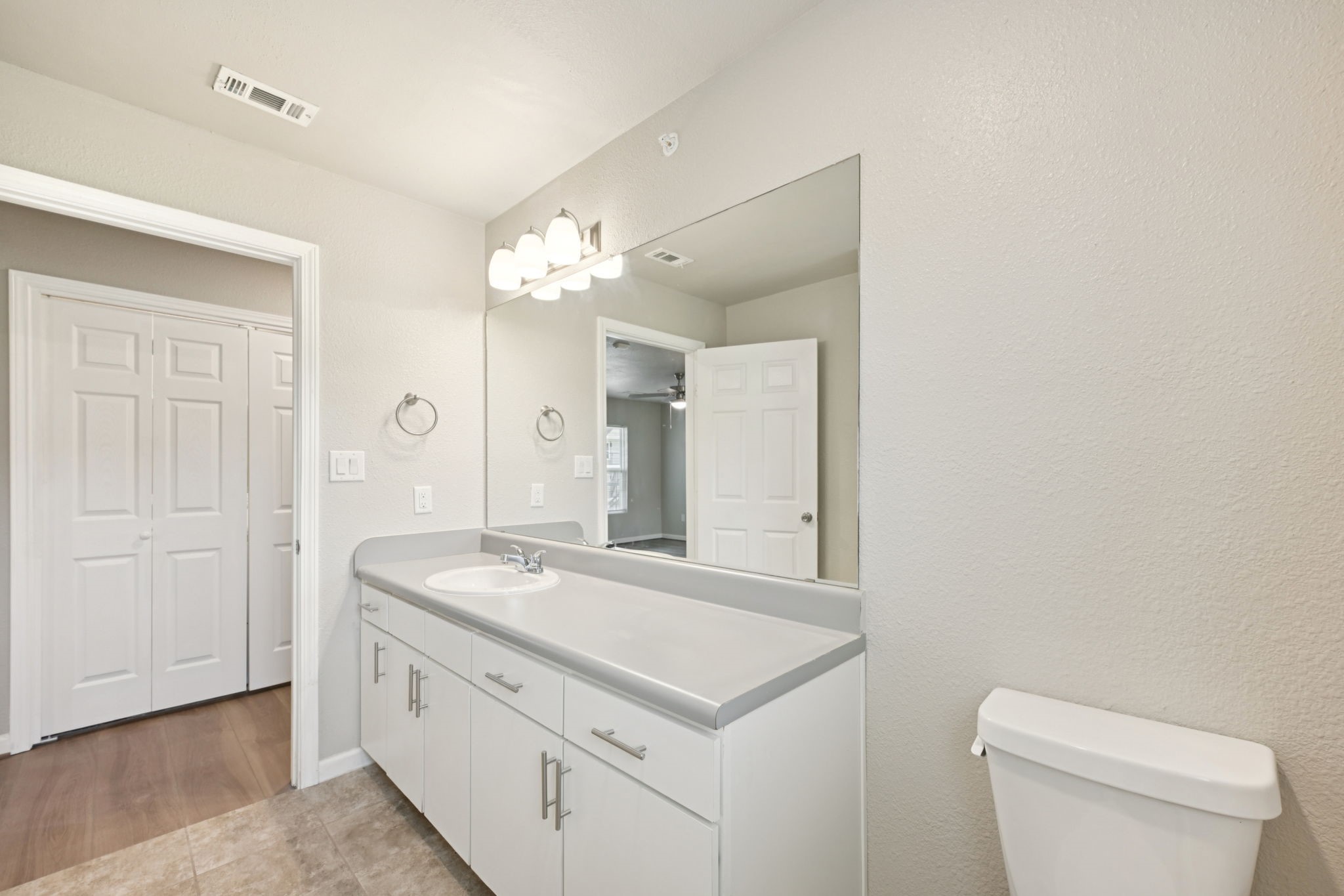 278 Plez Morgan Drive B Property Photo 23