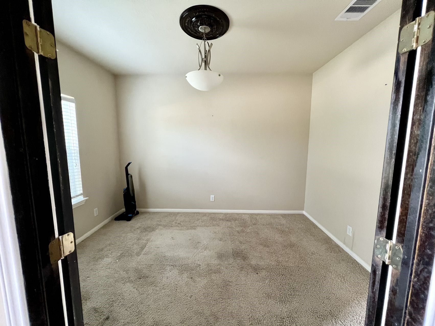 10831 Woodwind Shadows Drive Property Photo 3