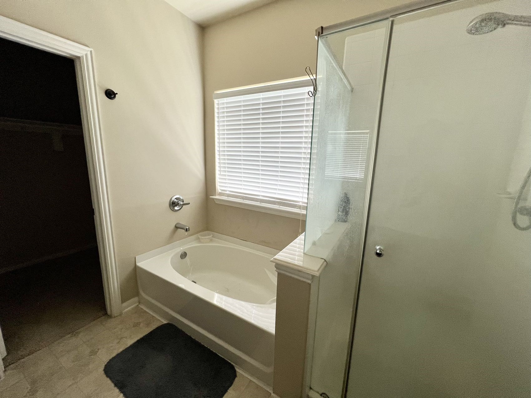10831 Woodwind Shadows Drive Property Photo 17