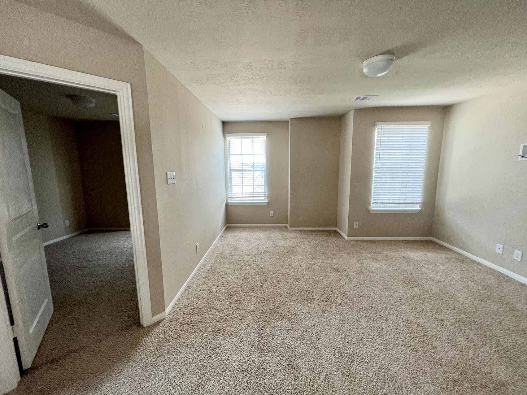 10831 Woodwind Shadows Drive Property Photo 22