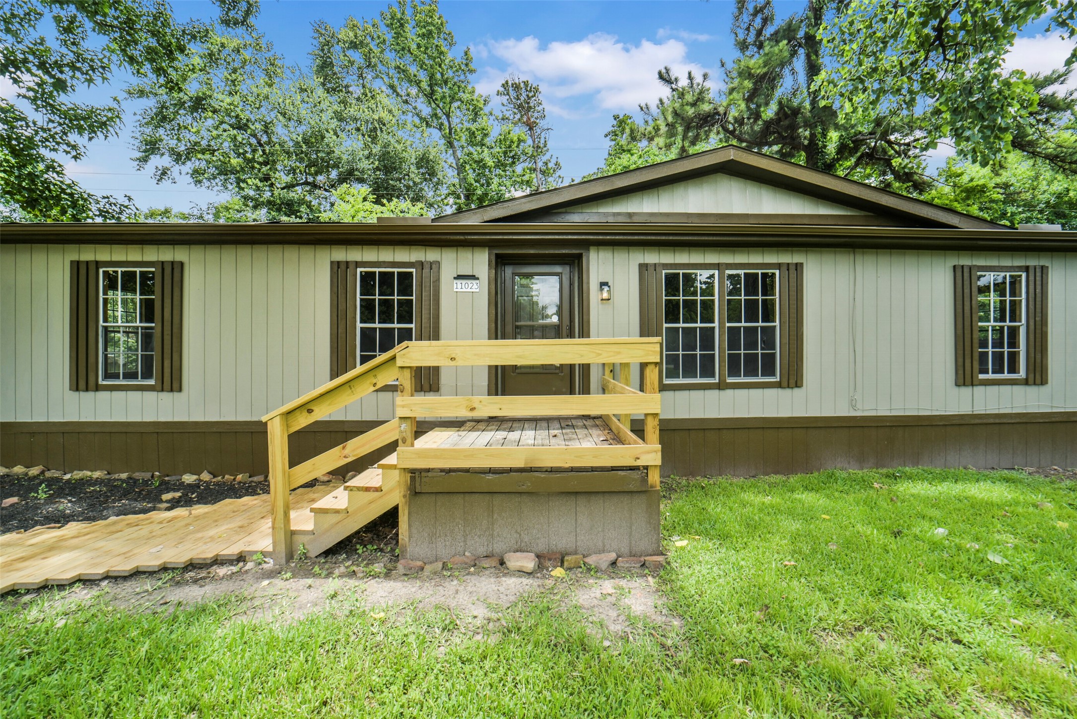 11023 Forrest Valley Property Photo 2