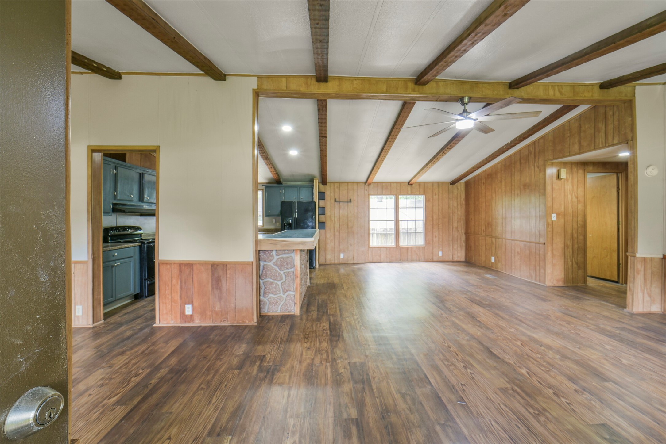 11023 Forrest Valley Property Photo 3