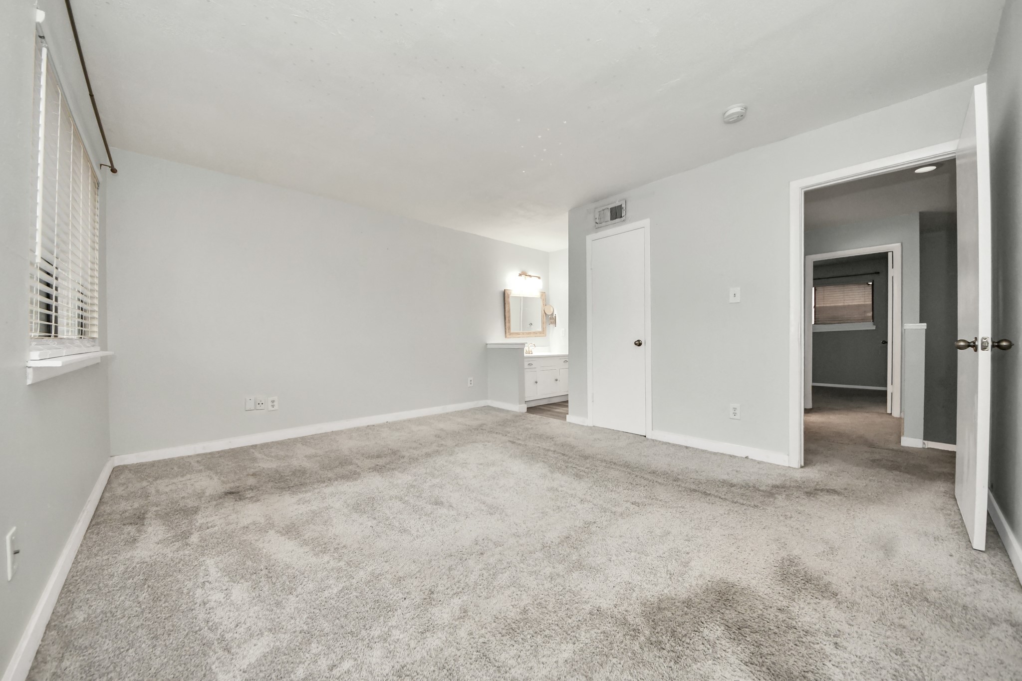 5000 Milwee Street 34 Property Photo 16