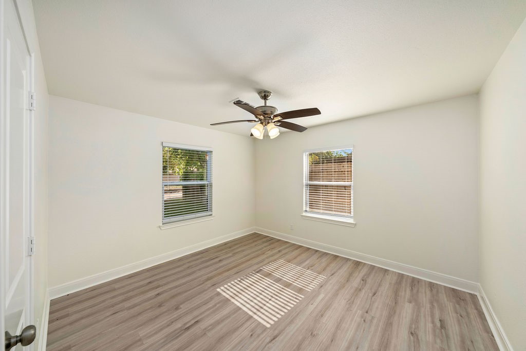 1707 W 43rd Street Property Photo 12