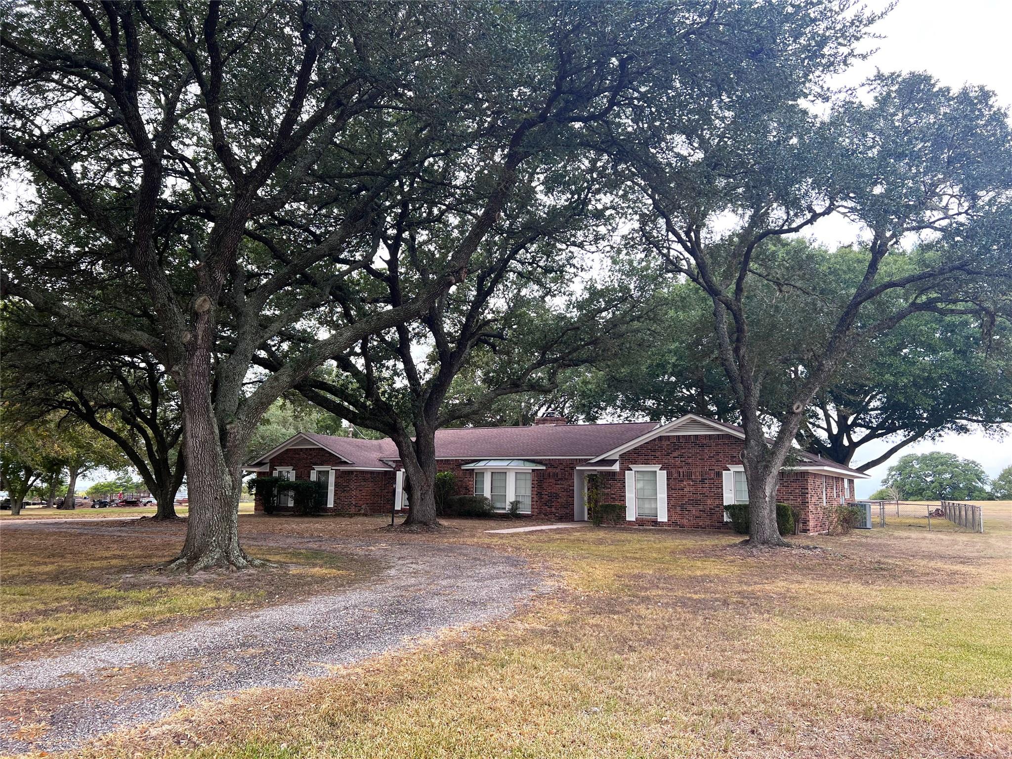 929 Harrisburg Road, Brenham Tx 77833 Property Photo 1