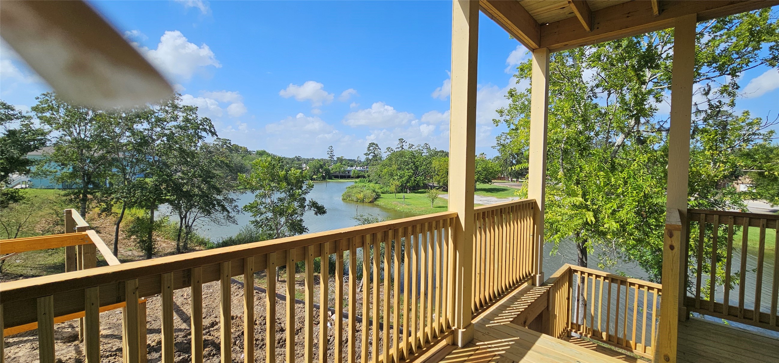 3905 Peacock Isle Drive Property Photo 6