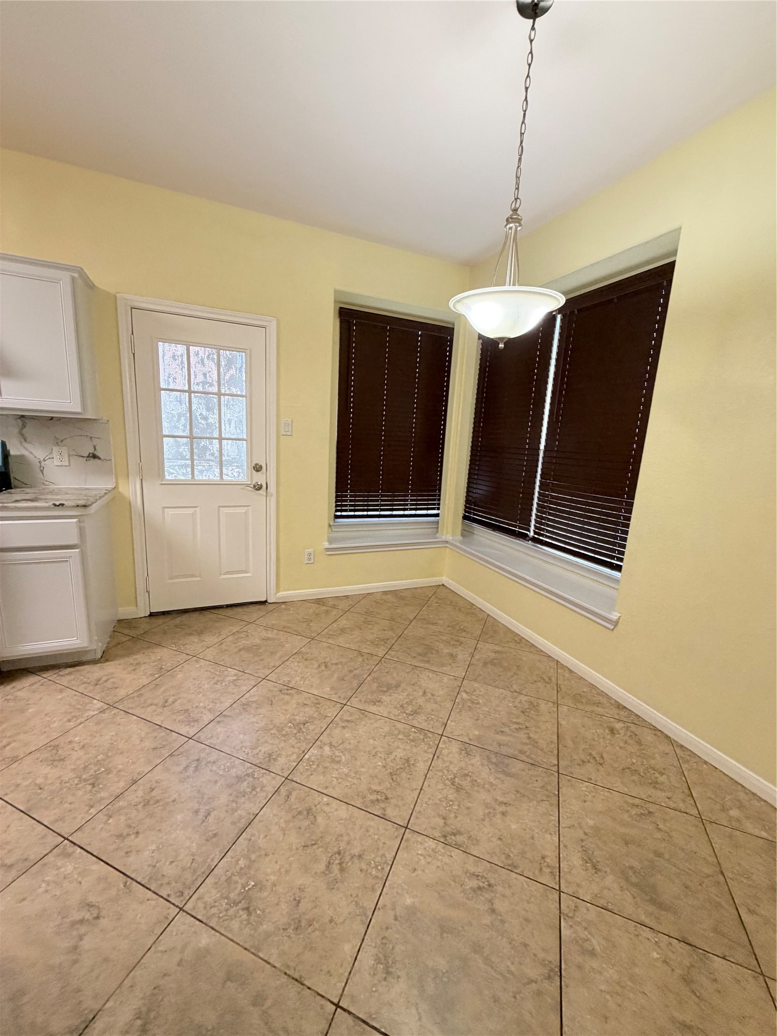 10030 Yolandita Property Photo 4