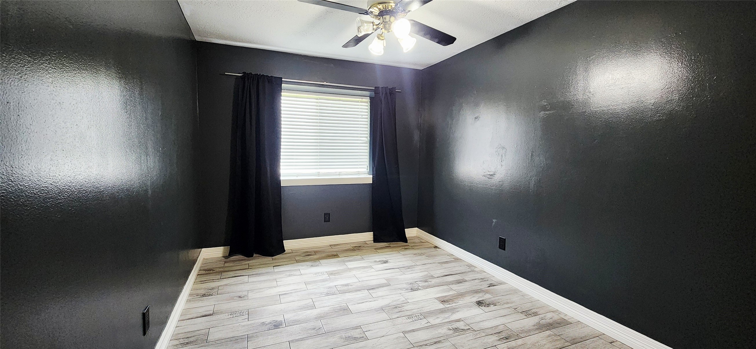 213 Mango Street Property Photo 10