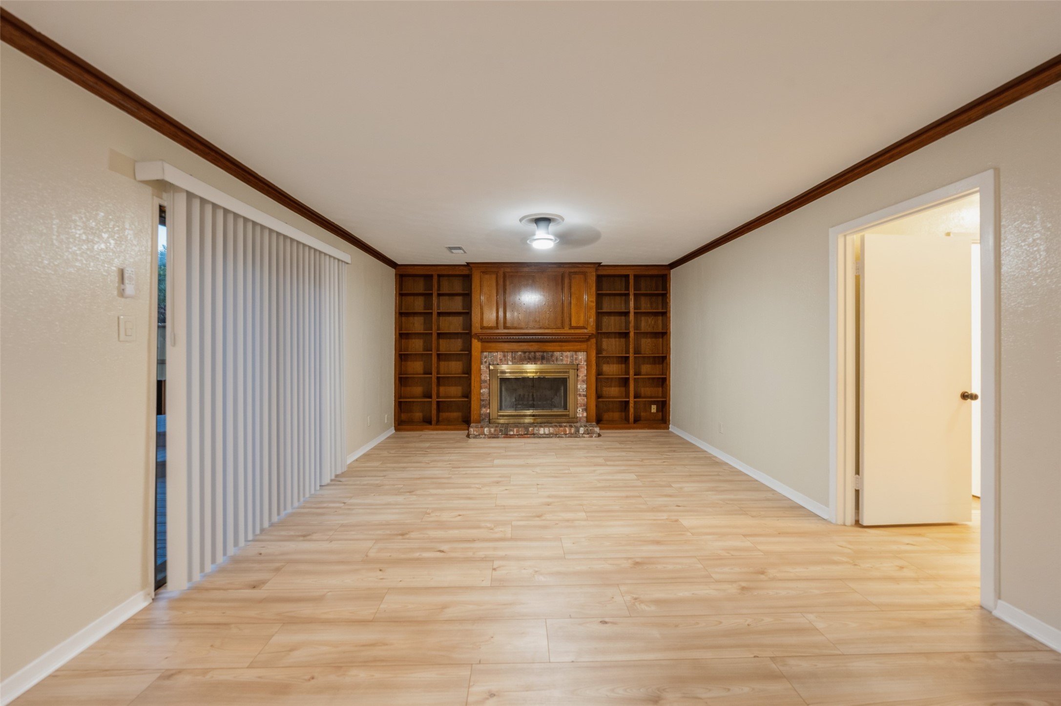 2907 Dewberry Lane Property Photo 6