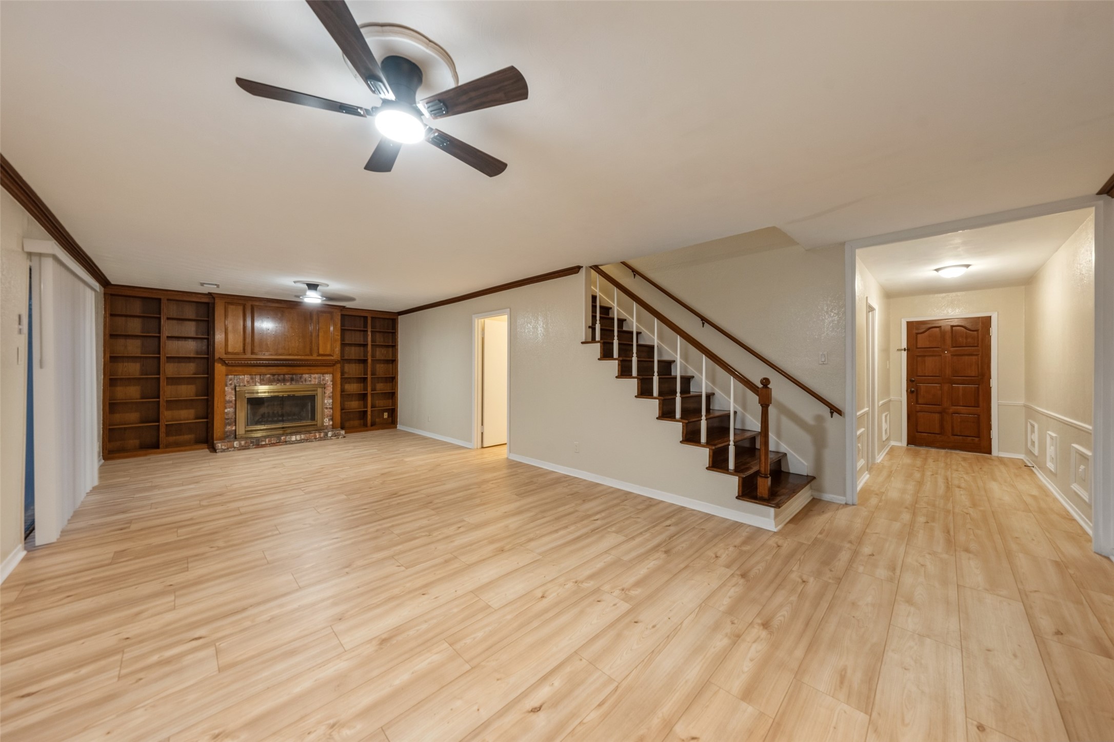2907 Dewberry Lane Property Photo 8