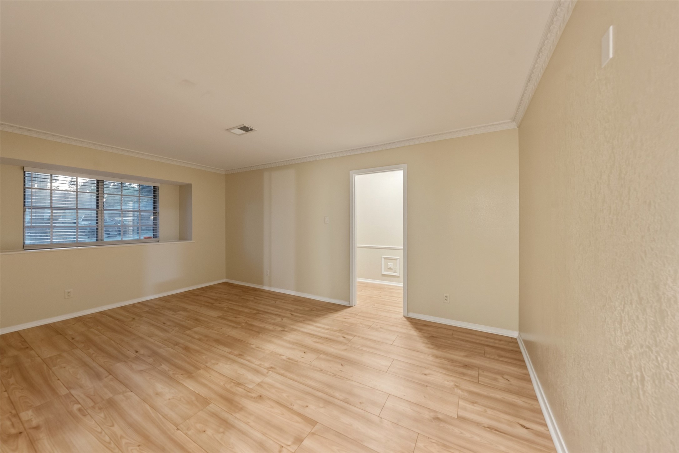 2907 Dewberry Lane Property Photo 13