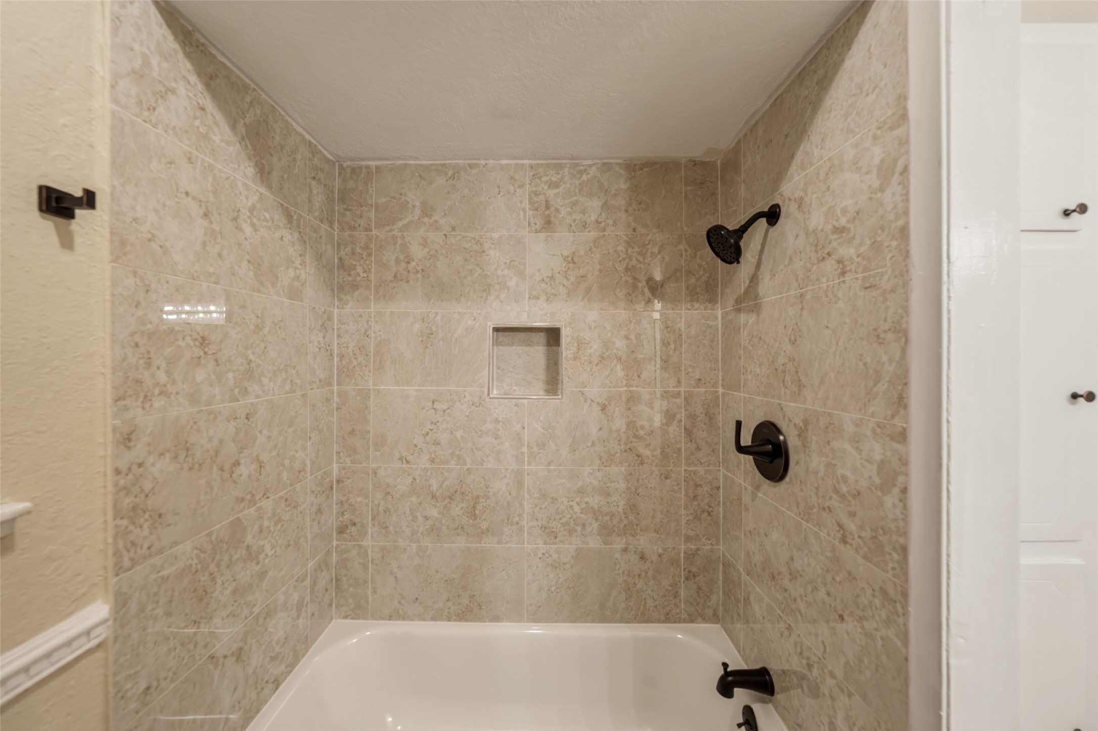 2907 Dewberry Lane Property Photo 15