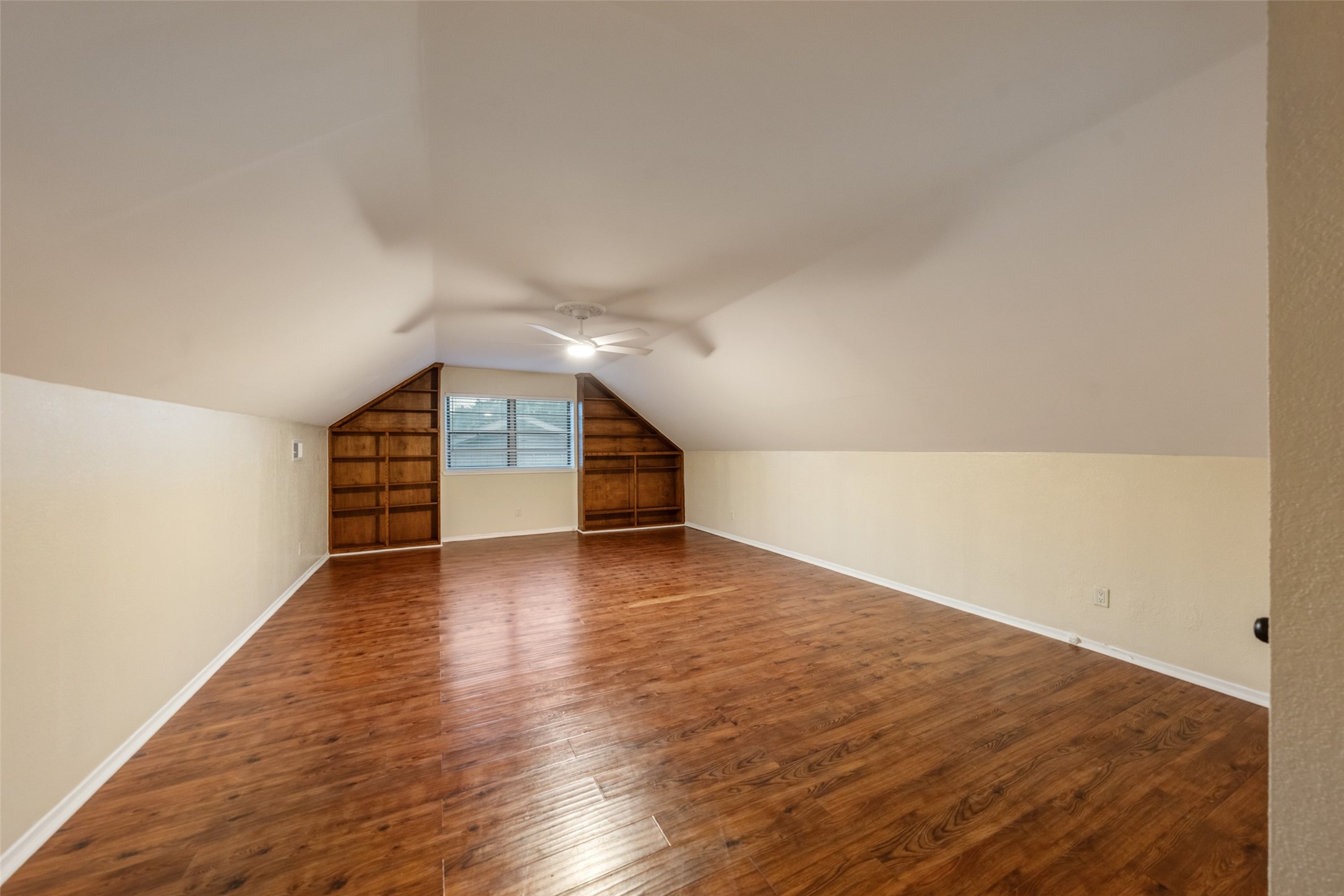 2907 Dewberry Lane Property Photo 20