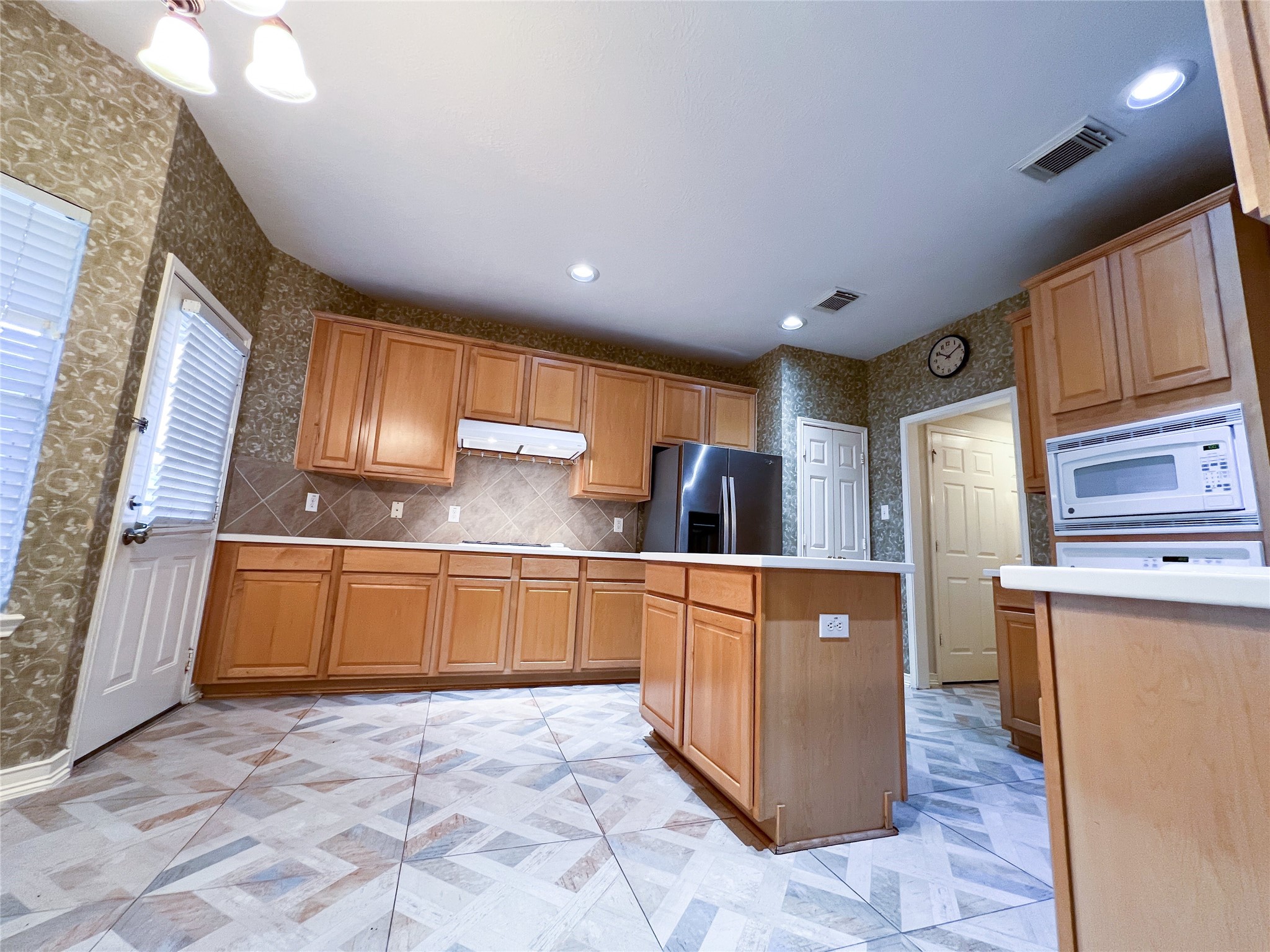 908 Azalea Pointe Property Photo 9