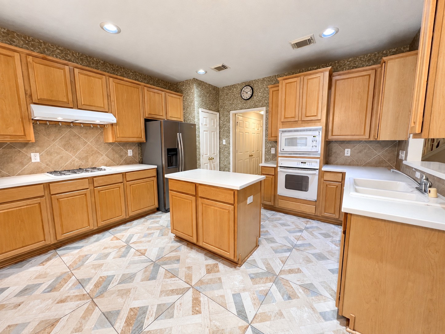 908 Azalea Pointe Property Photo 12