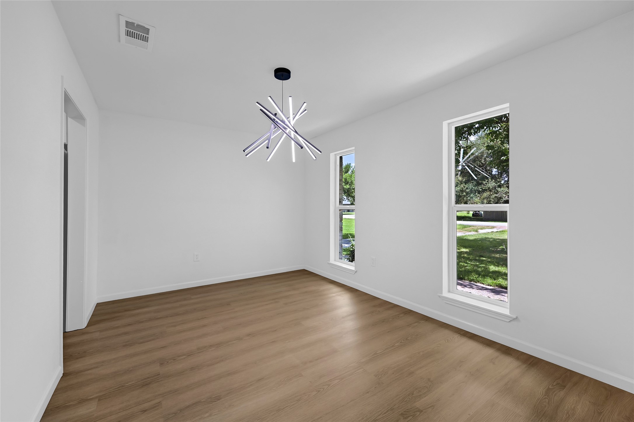 7114 Fox Run Drive Property Photo 5