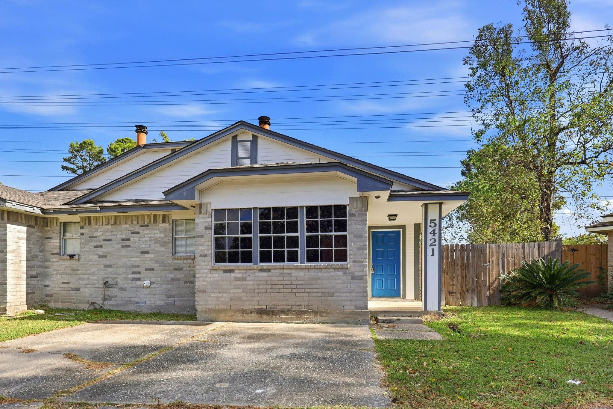 5421 Diane Court Property Photo 2