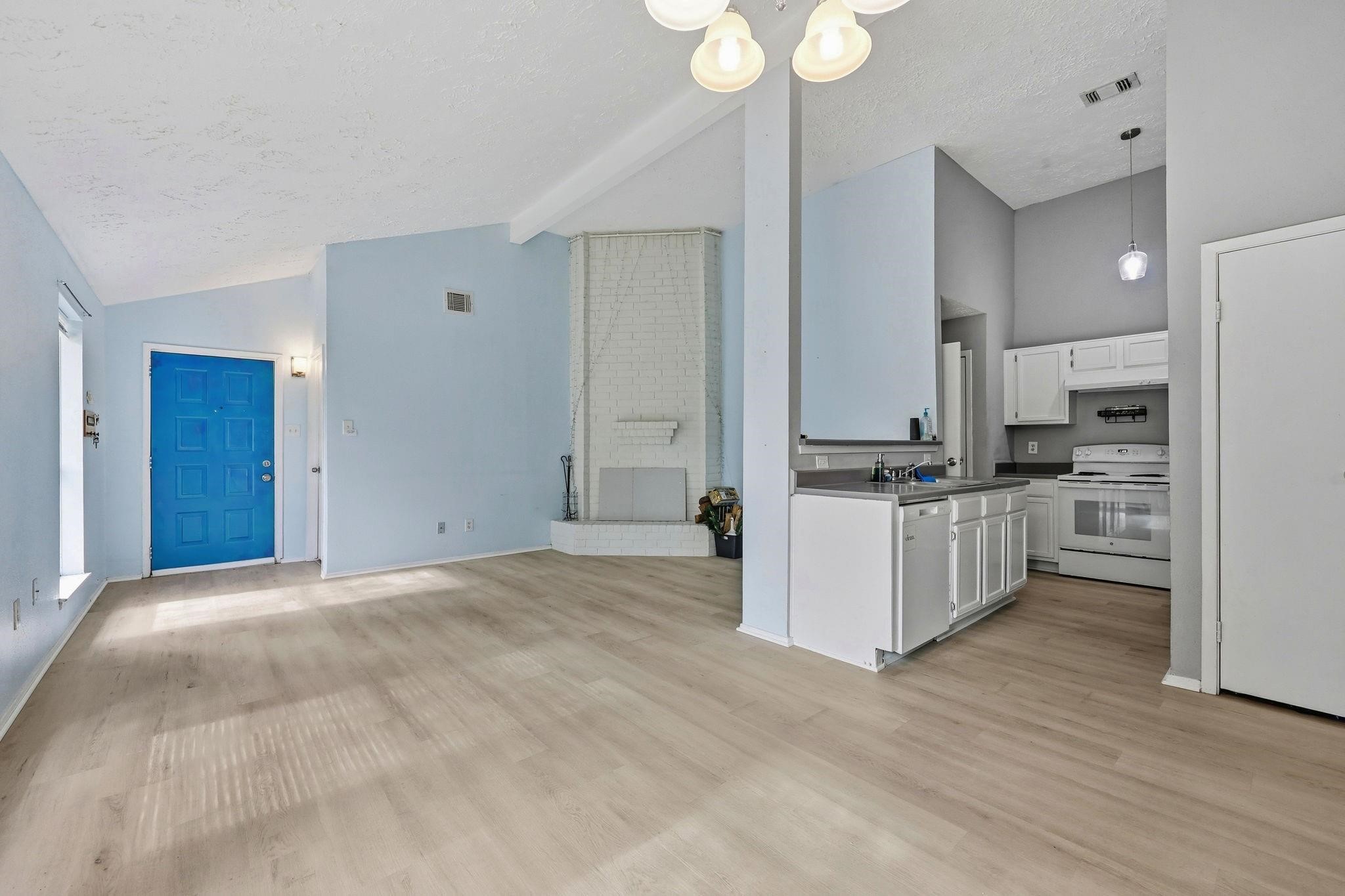 5421 Diane Court Property Photo 3