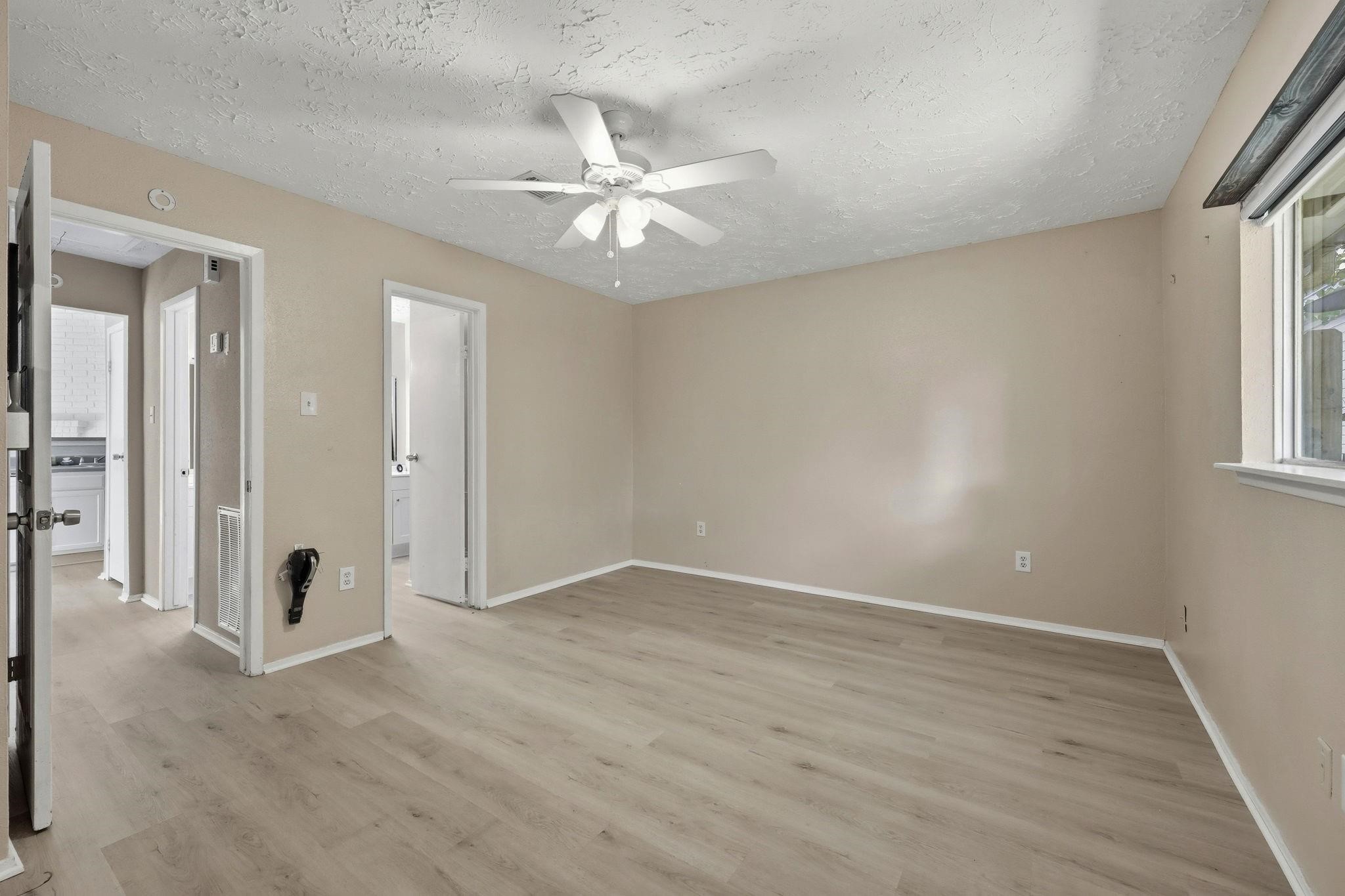 5421 Diane Court Property Photo 10