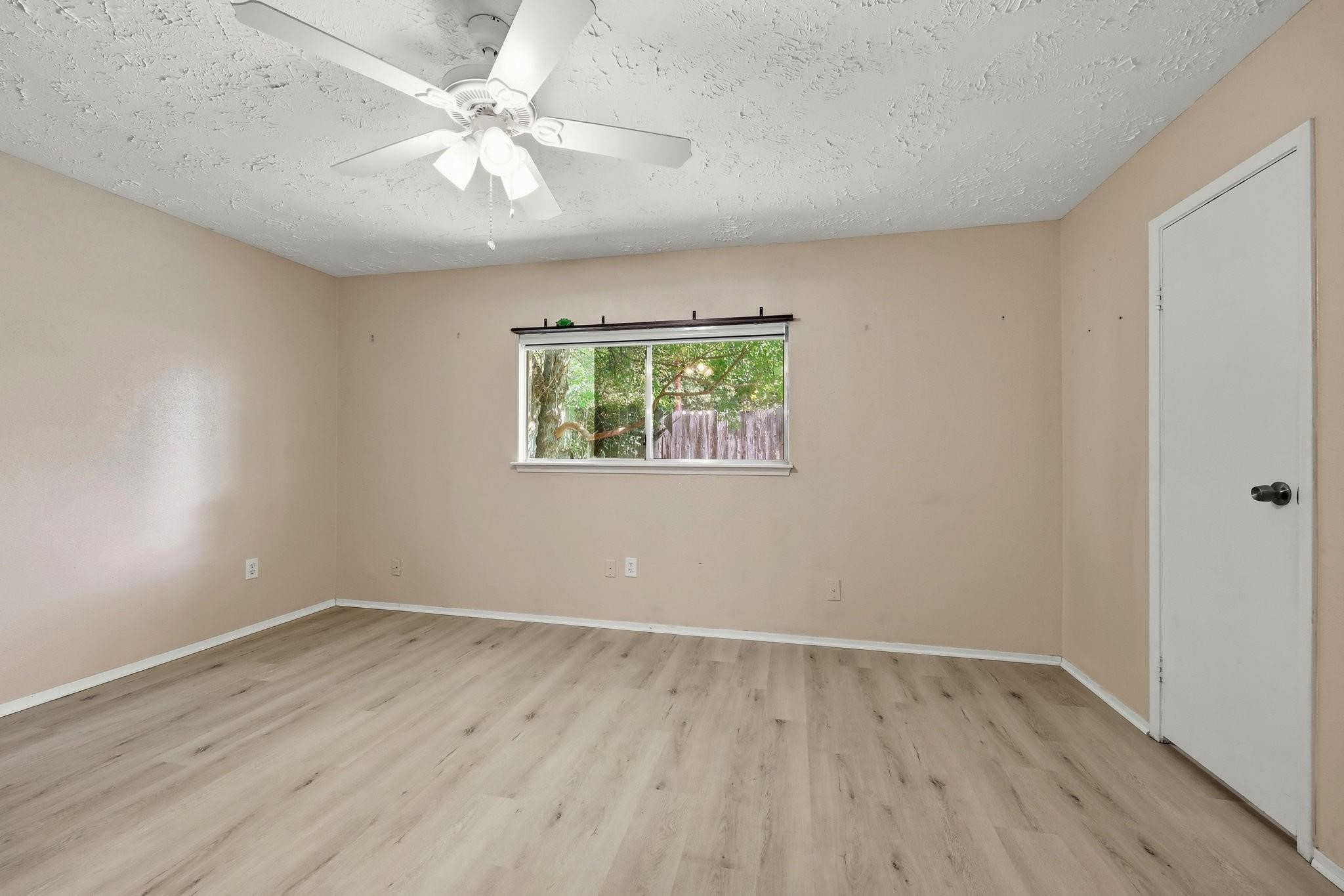 5421 Diane Court Property Photo 12