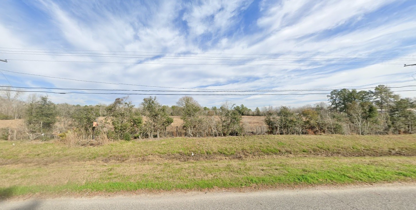 18976 Highway 105 Property Photo 1