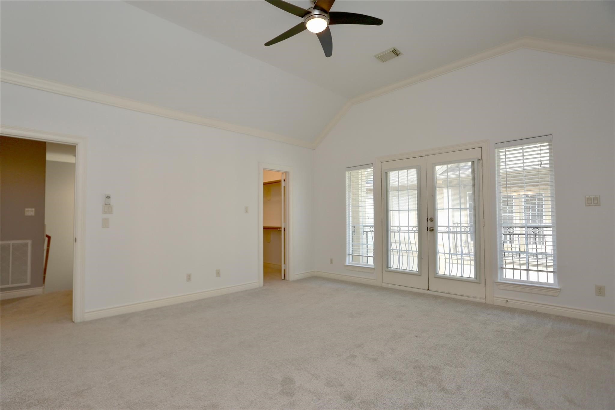 1314 Birdsall Street Property Photo 8