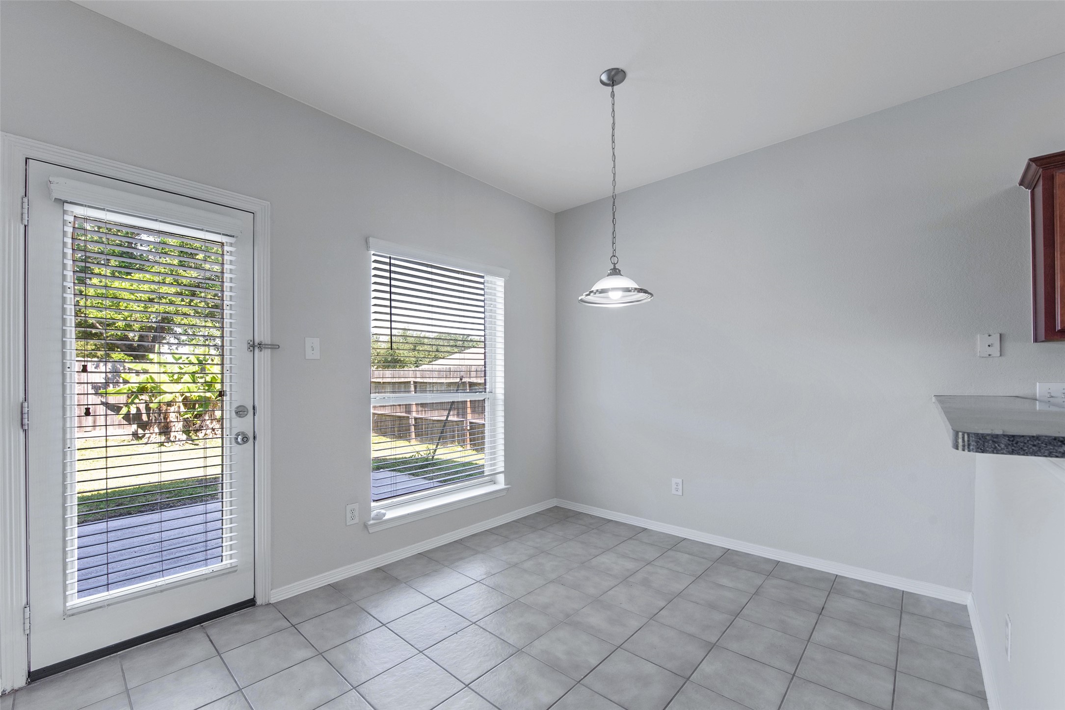 131 Sunset Falls Drive Property Photo 13