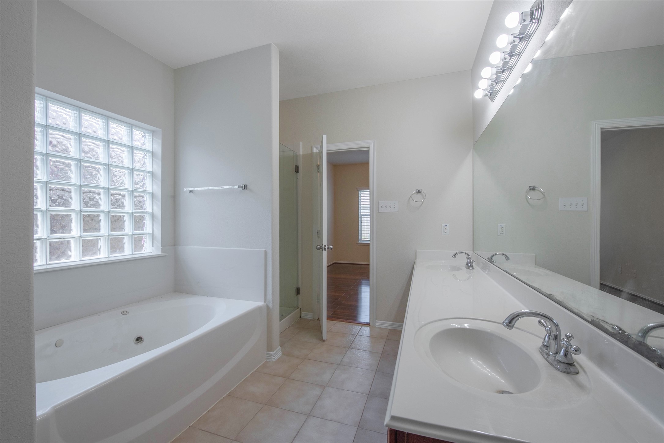 131 Sunset Falls Drive Property Photo 22