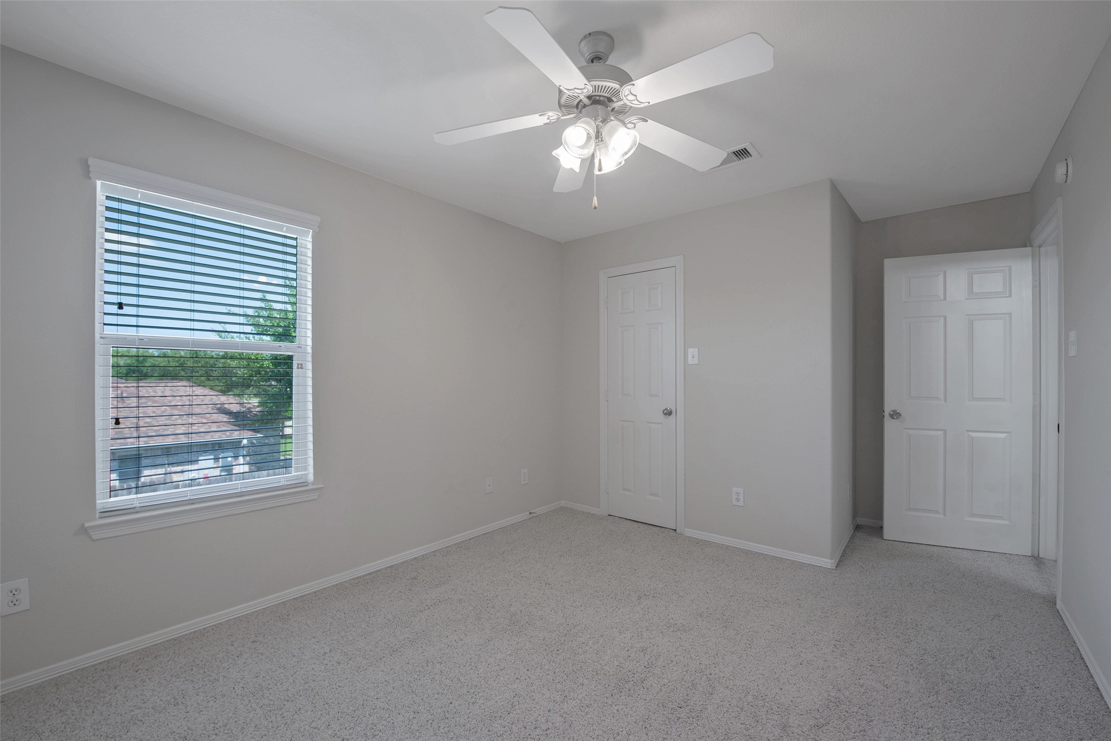 131 Sunset Falls Drive Property Photo 33
