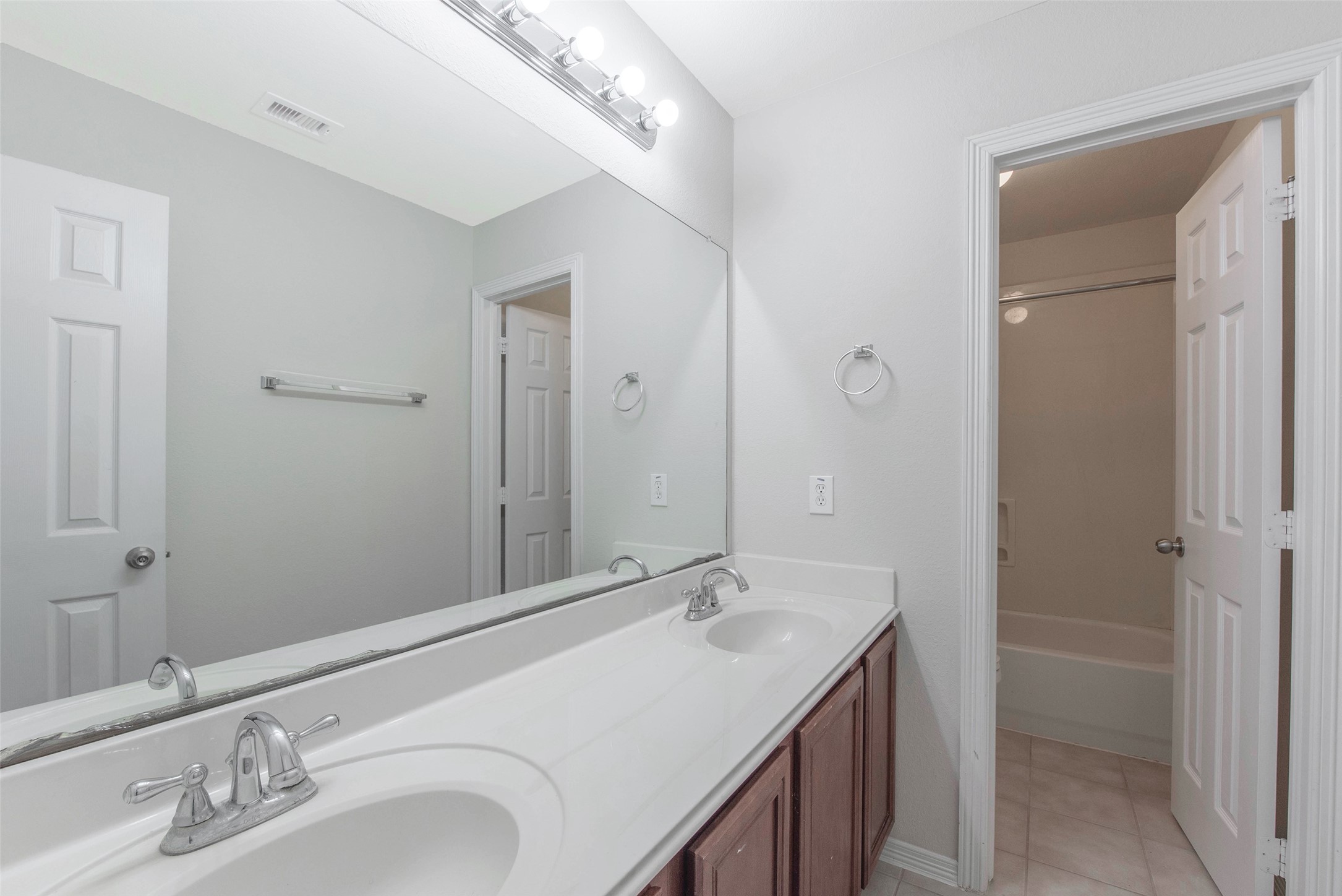 131 Sunset Falls Drive Property Photo 34