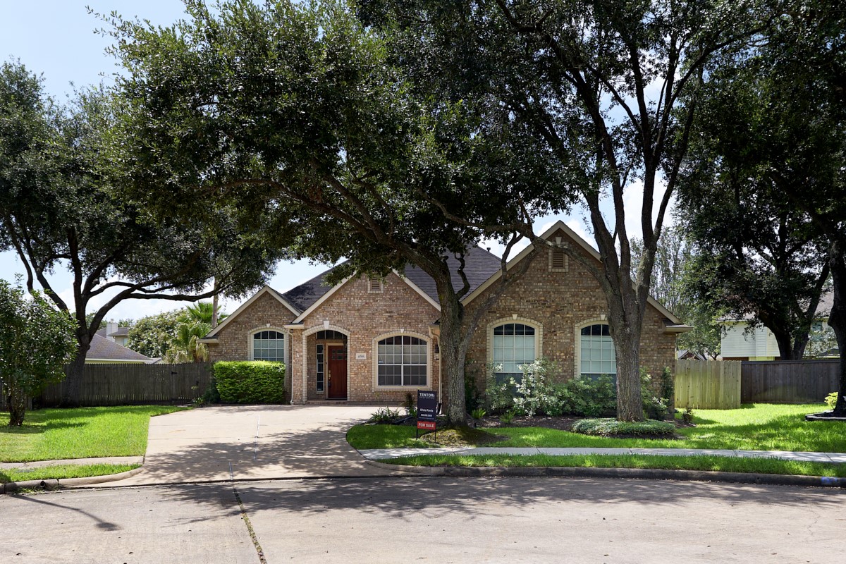 4006 Perry Knoll Court Property Photo 1
