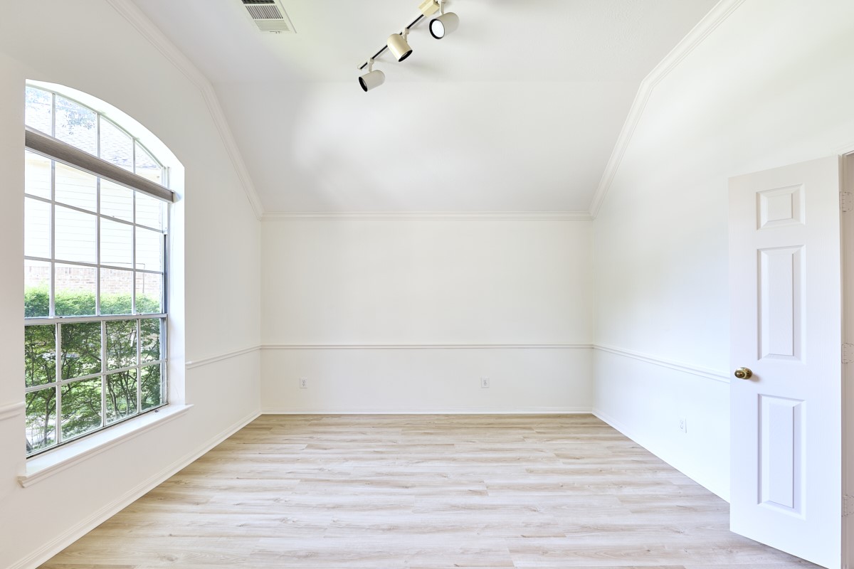4006 Perry Knoll Court Property Photo 3