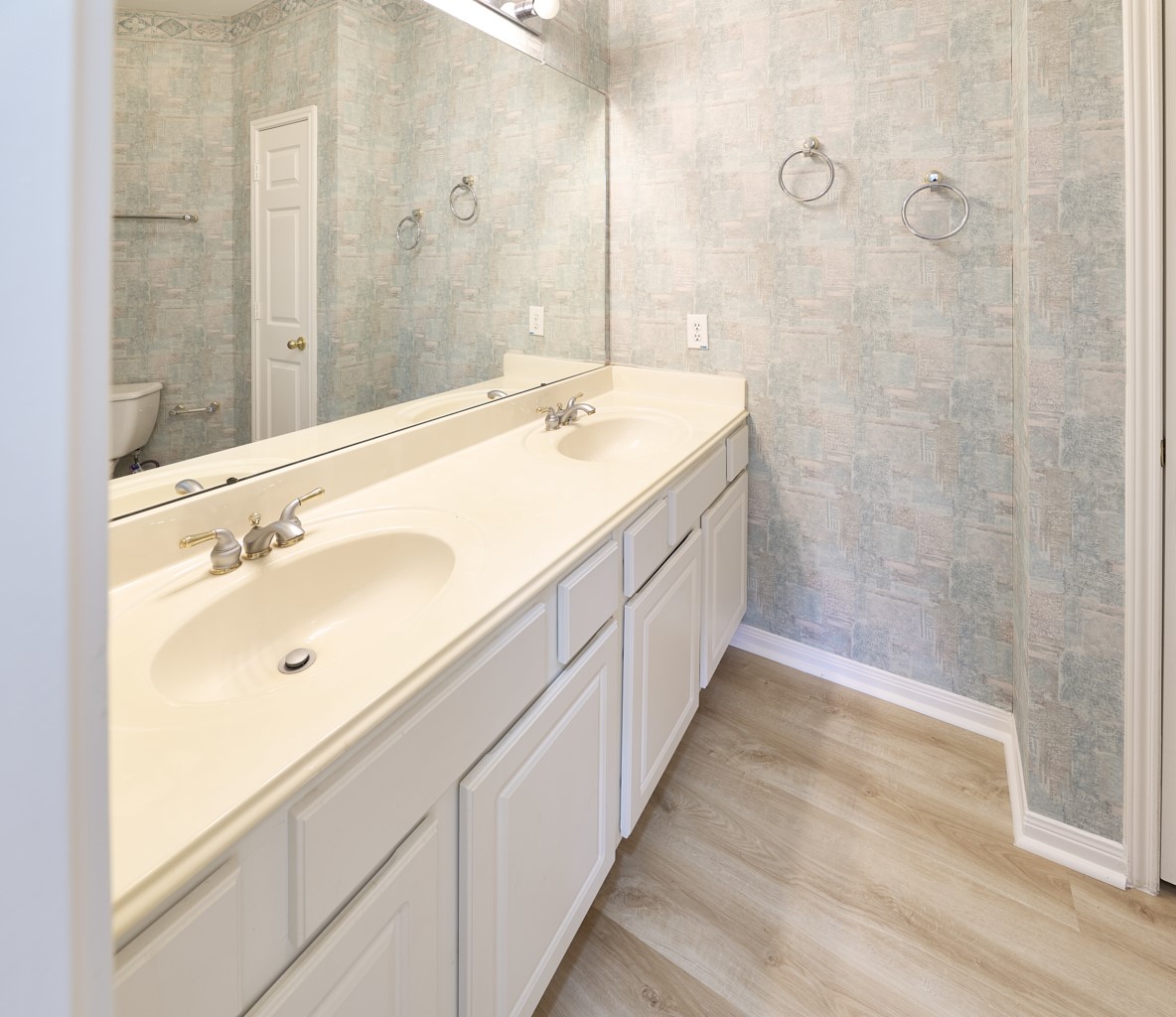 4006 Perry Knoll Court Property Photo 16