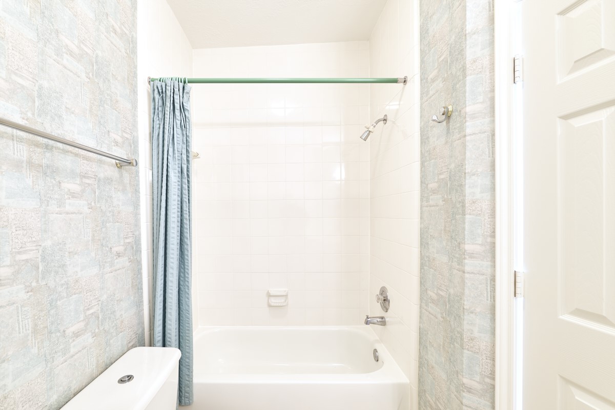 4006 Perry Knoll Court Property Photo 17
