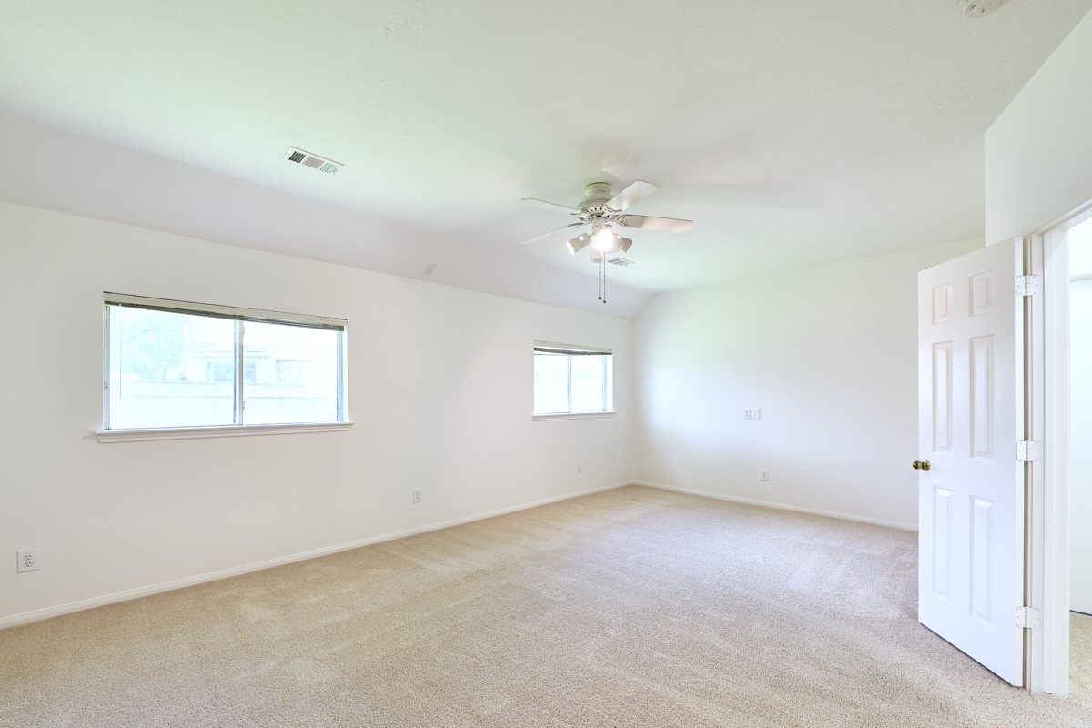 4006 Perry Knoll Court Property Photo 20