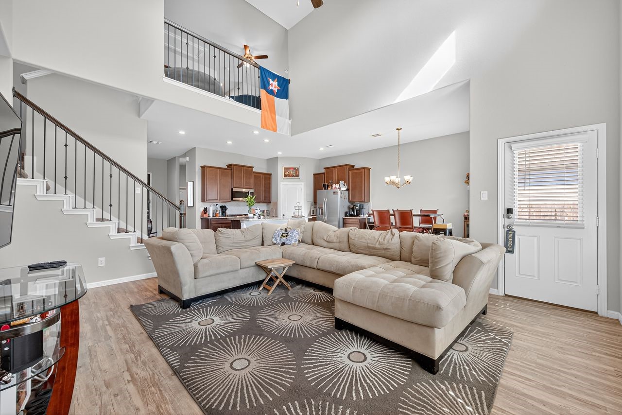 25818 Balsamwood Drive Property Photo 14