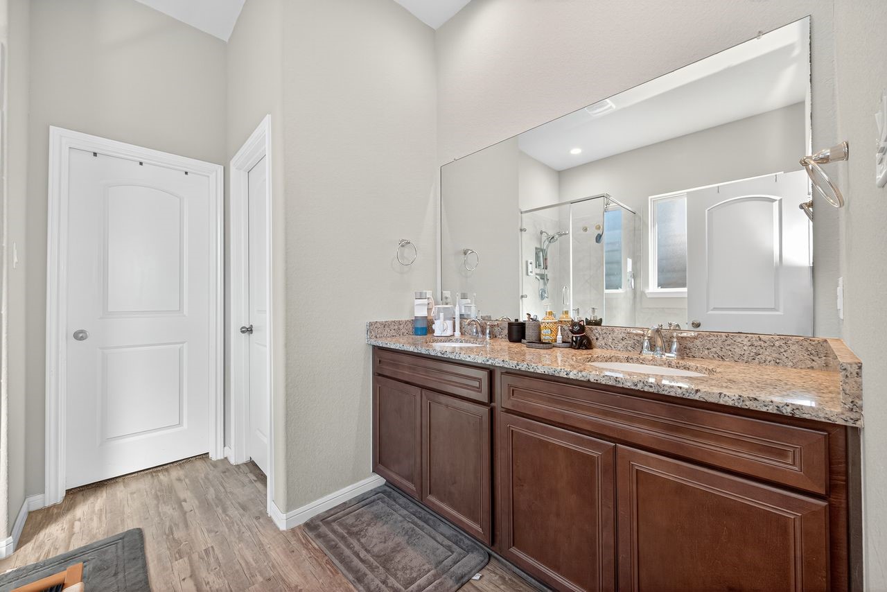 25818 Balsamwood Drive Property Photo 20
