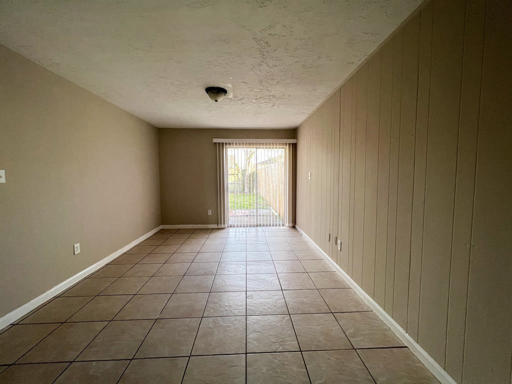 6736 W Fuqua Drive Property Photo 9