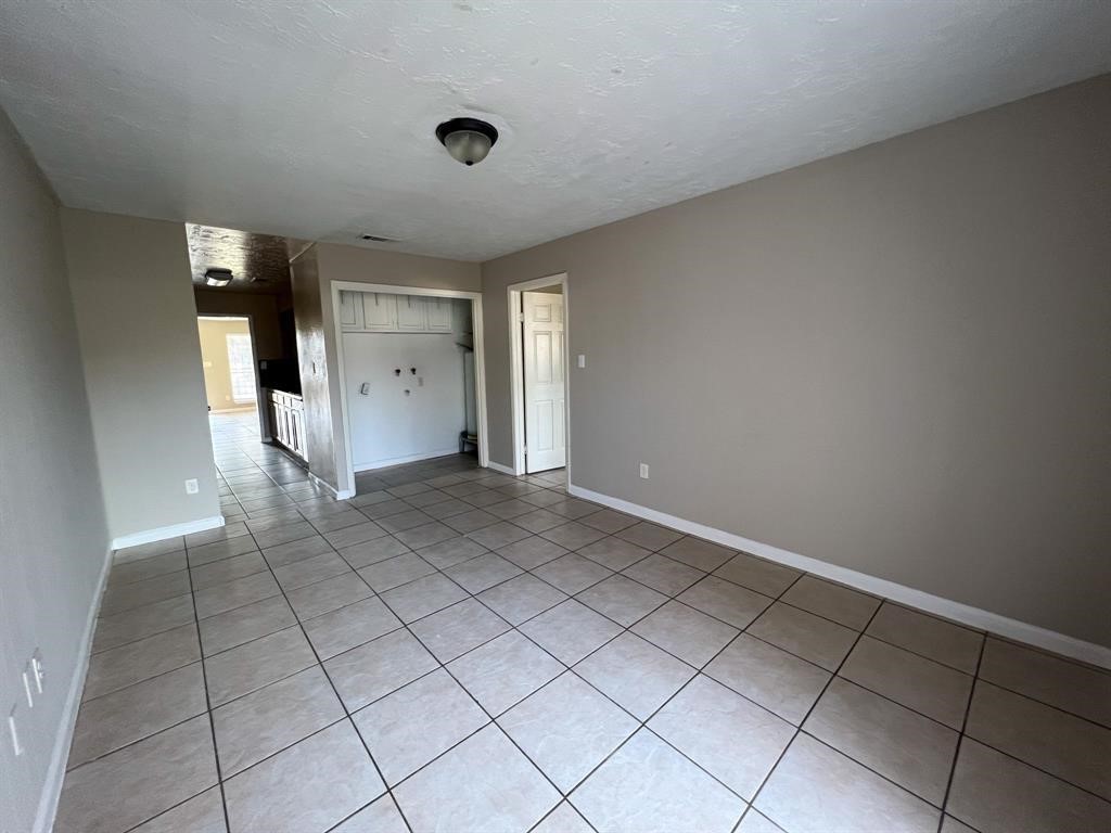 6736 W Fuqua Drive Property Photo 11
