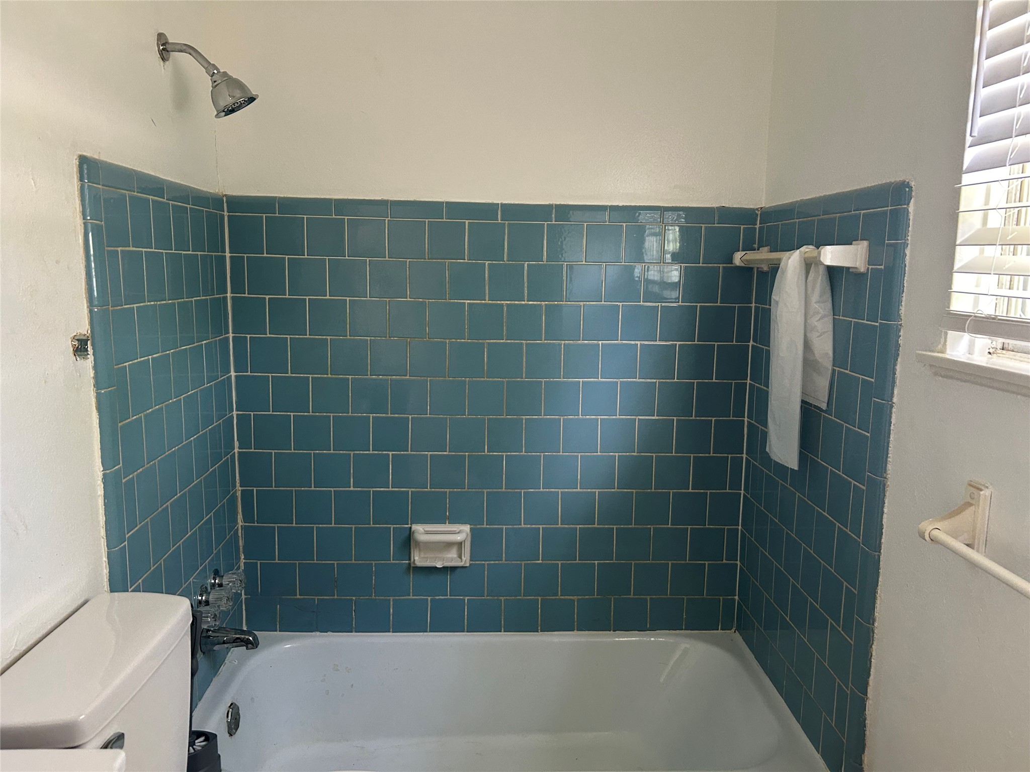 5522 Thrush Drive Property Photo 6