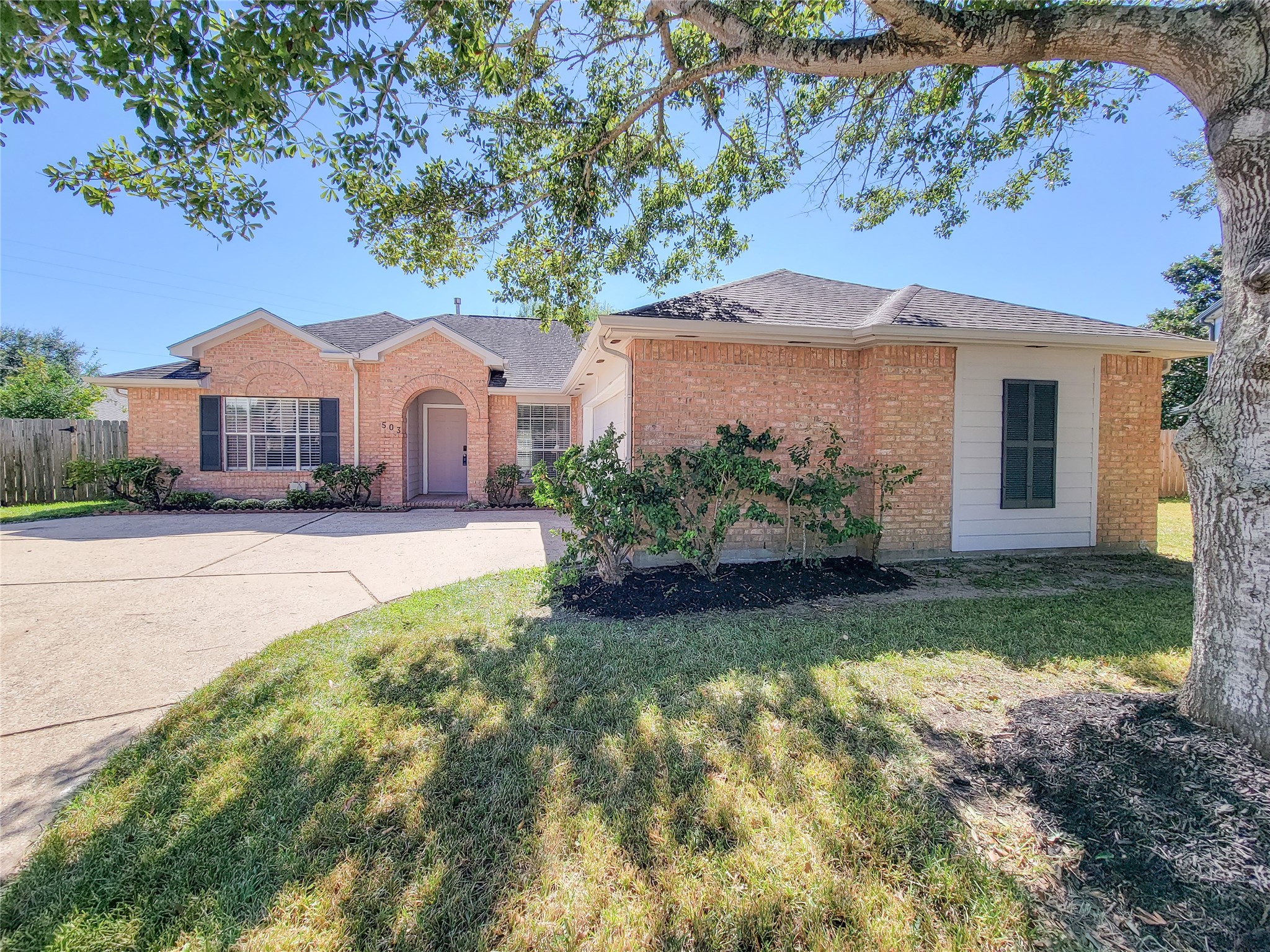 503 Oak Briar Drive Property Photo 1