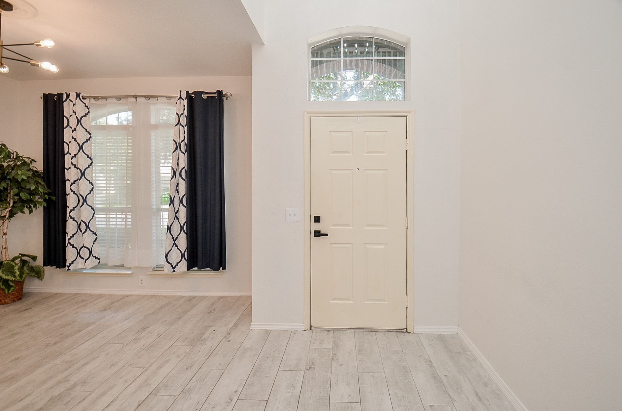 3050 Providence Oak Street Property Photo 5