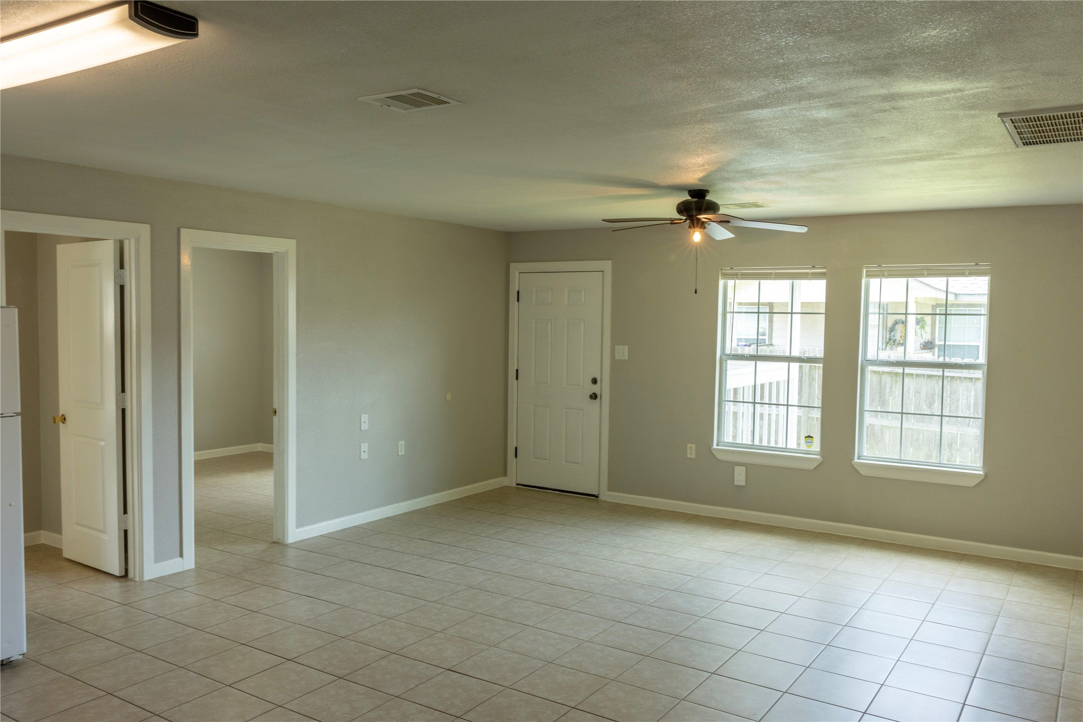 537 Cottontail Drive B Property Photo 4