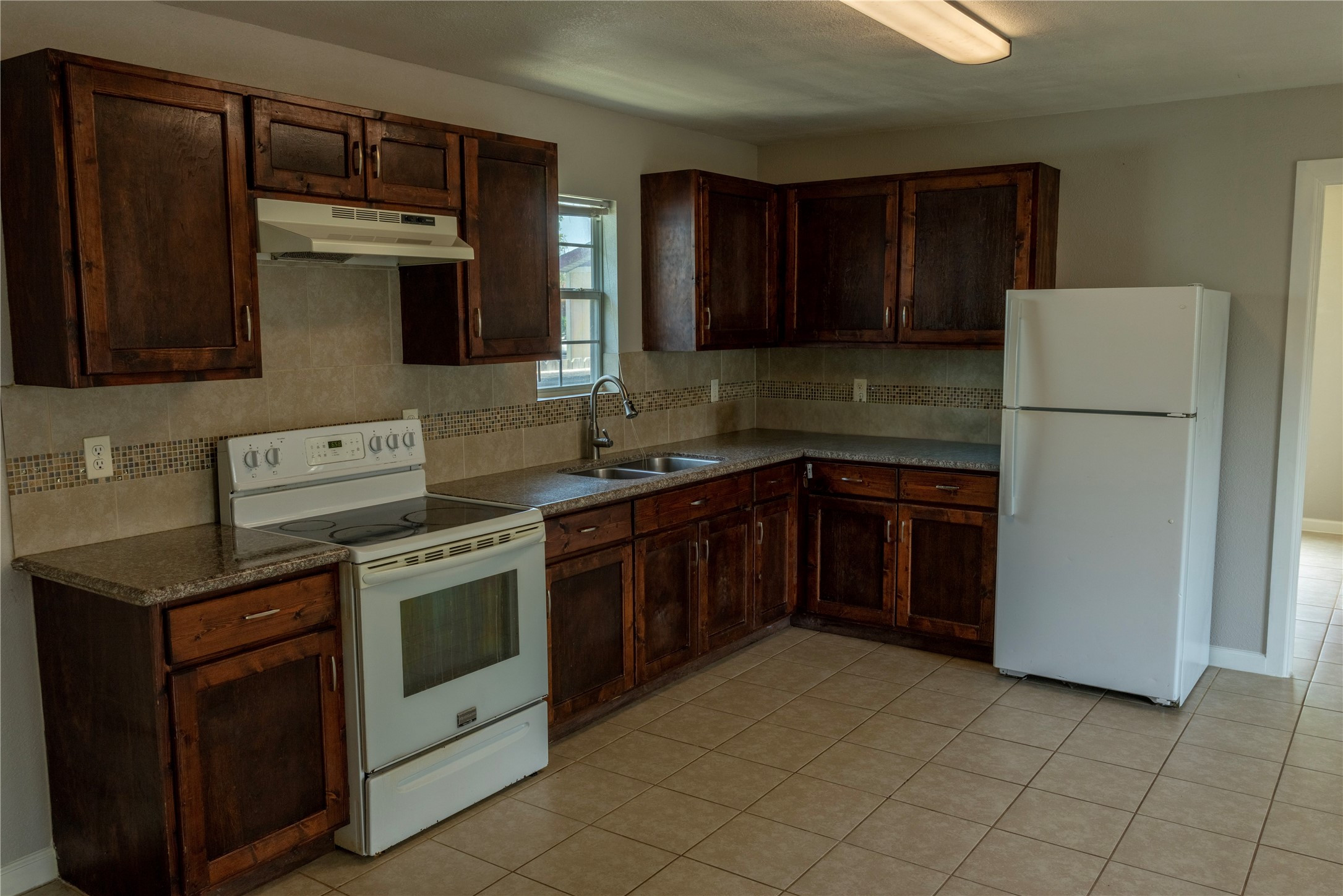 537 Cottontail Drive B Property Photo 5