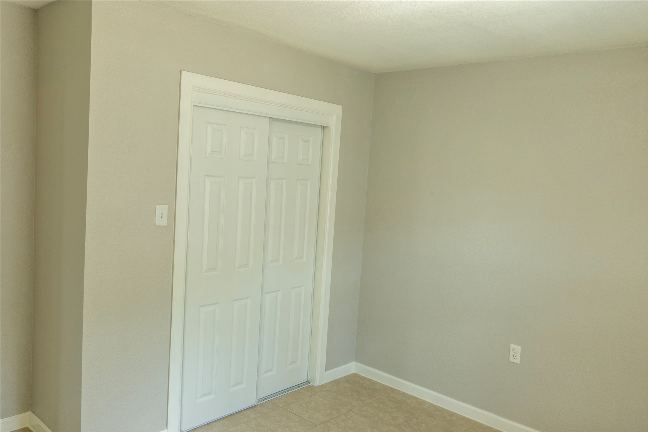 537 Cottontail Drive B Property Photo 6